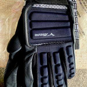 Brand new black mizuno batting gloves